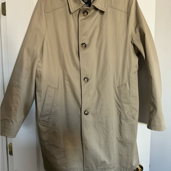 Bugatti raincoat, jacket in excellent condition. Bust 24” length 37” - Picture 4 of 12